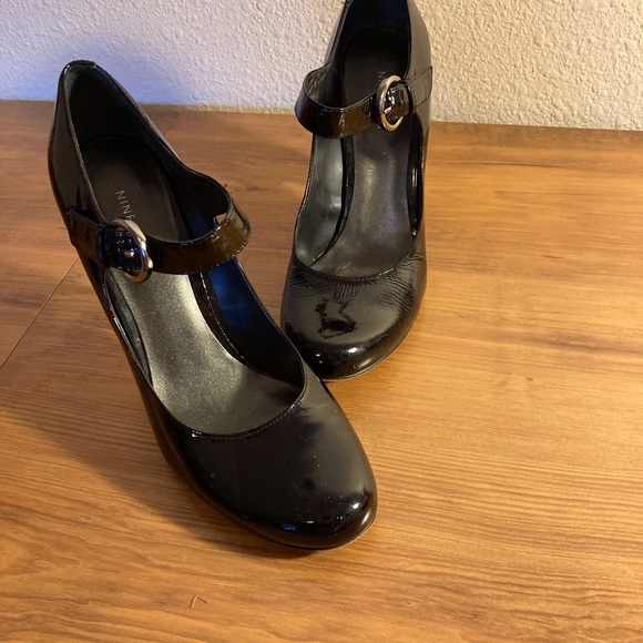 Nine West Shoes - Black Patent Dancing shoes Size 9 Nine West